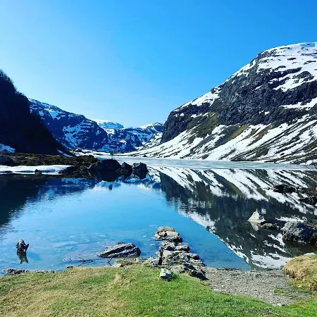 Voss Mountain *